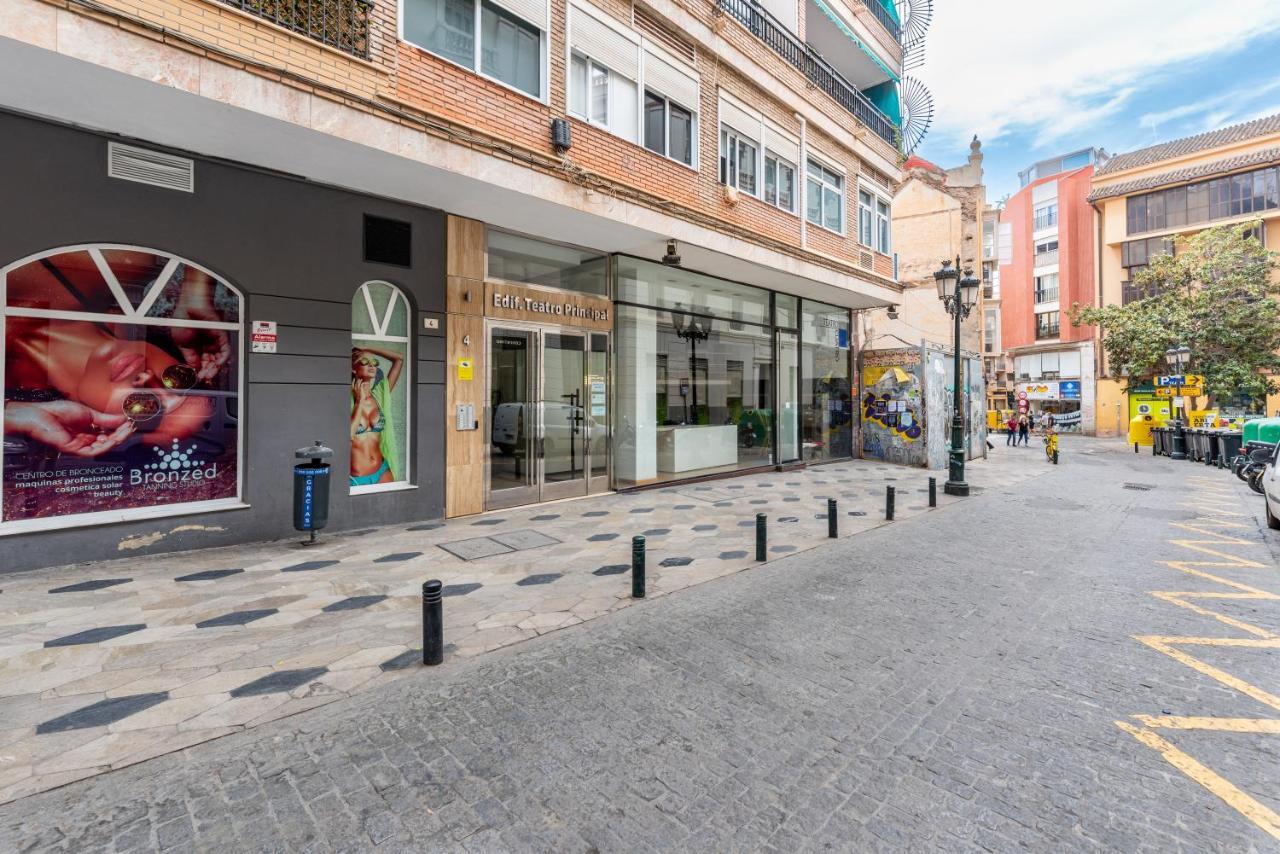 Plaza Del Teatro Apartment Malaga Ngoại thất bức ảnh